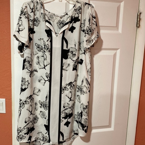 DR2 Other - DR2 beach cover up/tunic.Mint condition.Size Large. Sheer